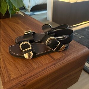 NWOT Universal thread faux leather black sandal
Size 7